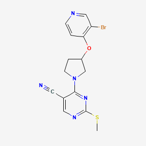 molecular formula C15H14BrN5OS B6460655 4-{3-[(3-bromopyridin-4-yl)oxy]pyrrolidin-1-yl}-2-(methylsulfanyl)pyrimidine-5-carbonitrile CAS No. 2548985-61-9