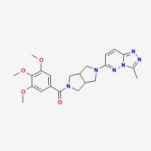 molecular formula C22H26N6O4 B6461736 2-{3-methyl-[1,2,4]triazolo[4,3-b]pyridazin-6-yl}-5-(3,4,5-trimethoxybenzoyl)-octahydropyrrolo[3,4-c]pyrrole CAS No. 2549019-94-3