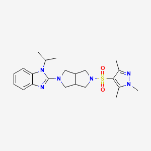 molecular formula C22H30N6O2S B6461812 1-(propan-2-yl)-2-{5-[(1,3,5-trimethyl-1H-pyrazol-4-yl)sulfonyl]-octahydropyrrolo[3,4-c]pyrrol-2-yl}-1H-1,3-benzodiazole CAS No. 2549063-66-1