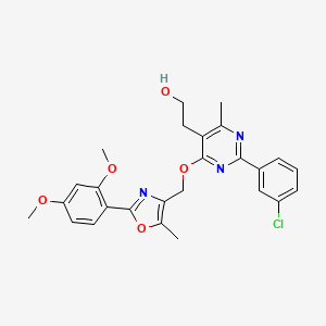 molecular formula C26H26ClN3O5 B6461991 2-[2-(3-chlorophenyl)-4-{[2-(2,4-dimethoxyphenyl)-5-methyl-1,3-oxazol-4-yl]methoxy}-6-methylpyrimidin-5-yl]ethan-1-ol CAS No. 2549027-24-7