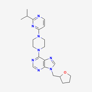 molecular formula C21H28N8O B6467657 9-[(oxolan-2-yl)methyl]-6-{4-[2-(propan-2-yl)pyrimidin-4-yl]piperazin-1-yl}-9H-purine CAS No. 2640866-90-4