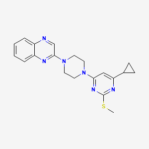 molecular formula C20H22N6S B6468531 2-{4-[6-cyclopropyl-2-(methylsulfanyl)pyrimidin-4-yl]piperazin-1-yl}quinoxaline CAS No. 2640965-11-1