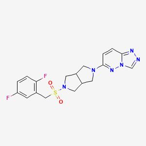 molecular formula C18H18F2N6O2S B6469051 2-[(2,5-difluorophenyl)methanesulfonyl]-5-{[1,2,4]triazolo[4,3-b]pyridazin-6-yl}-octahydropyrrolo[3,4-c]pyrrole CAS No. 2640947-45-9