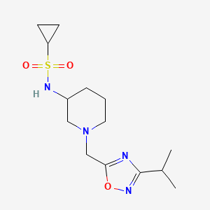 molecular formula C14H24N4O3S B6473441 N-(1-{[3-(propan-2-yl)-1,2,4-oxadiazol-5-yl]methyl}piperidin-3-yl)cyclopropanesulfonamide CAS No. 2640964-91-4