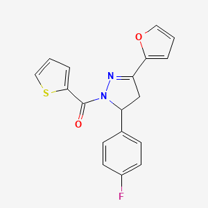 molecular formula C18H13FN2O2S B6478673 5-(4-fluorophenyl)-3-(furan-2-yl)-1-(thiophene-2-carbonyl)-4,5-dihydro-1H-pyrazole CAS No. 897615-92-8