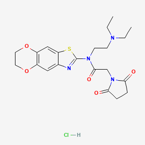 molecular formula C21H27ClN4O5S B6480749 N-[2-(diethylamino)ethyl]-N-{10,13-dioxa-4-thia-6-azatricyclo[7.4.0.0^{3,7}]trideca-1,3(7),5,8-tetraen-5-yl}-2-(2,5-dioxopyrrolidin-1-yl)acetamide hydrochloride CAS No. 1216476-32-2