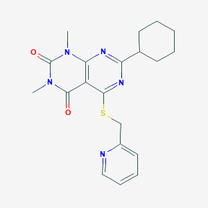 molecular formula C20H23N5O2S B6488818 7-cyclohexyl-1,3-dimethyl-5-{[(pyridin-2-yl)methyl]sulfanyl}-1H,2H,3H,4H-[1,3]diazino[4,5-d]pyrimidine-2,4-dione CAS No. 872627-45-7
