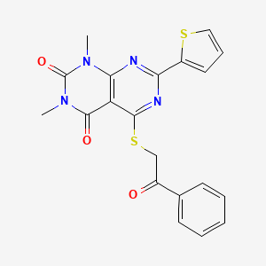 molecular formula C20H16N4O3S2 B6489771 1,3-dimethyl-5-[(2-oxo-2-phenylethyl)sulfanyl]-7-(thiophen-2-yl)-1H,2H,3H,4H-[1,3]diazino[4,5-d]pyrimidine-2,4-dione CAS No. 847192-36-3