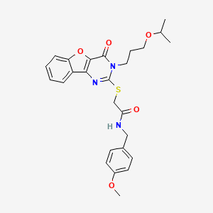 molecular formula C26H29N3O5S B6495454 N-[(4-methoxyphenyl)methyl]-2-({6-oxo-5-[3-(propan-2-yloxy)propyl]-8-oxa-3,5-diazatricyclo[7.4.0.0^{2,7}]trideca-1(9),2(7),3,10,12-pentaen-4-yl}sulfanyl)acetamide CAS No. 900004-43-5