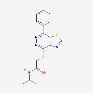 molecular formula C17H18N4OS2 B6497116 2-({2-methyl-7-phenyl-[1,3]thiazolo[4,5-d]pyridazin-4-yl}sulfanyl)-N-(propan-2-yl)acetamide CAS No. 946255-66-9
