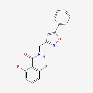 molecular formula C17H12F2N2O2 B6497520 2,6-difluoro-N-[(5-phenyl-1,2-oxazol-3-yl)methyl]benzamide CAS No. 946262-20-0