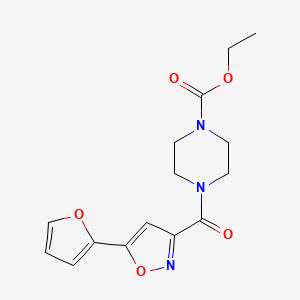 molecular formula C15H17N3O5 B6525960 ethyl 4-[5-(furan-2-yl)-1,2-oxazole-3-carbonyl]piperazine-1-carboxylate CAS No. 1015665-65-2