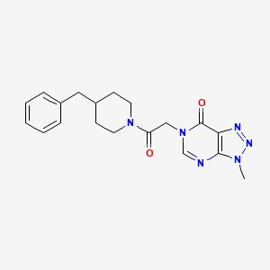 molecular formula C19H22N6O2 B6529426 6-[2-(4-benzylpiperidin-1-yl)-2-oxoethyl]-3-methyl-3H,6H,7H-[1,2,3]triazolo[4,5-d]pyrimidin-7-one CAS No. 946306-49-6