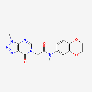 molecular formula C15H14N6O4 B6529505 N-(2,3-dihydro-1,4-benzodioxin-6-yl)-2-{3-methyl-7-oxo-3H,6H,7H-[1,2,3]triazolo[4,5-d]pyrimidin-6-yl}acetamide CAS No. 946306-64-5
