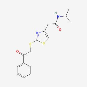 molecular formula C16H18N2O2S2 B6530015 2-{2-[(2-oxo-2-phenylethyl)sulfanyl]-1,3-thiazol-4-yl}-N-(propan-2-yl)acetamide CAS No. 946307-64-8