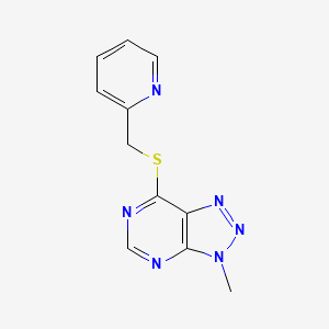 molecular formula C11H10N6S B6533559 2-[({3-methyl-3H-[1,2,3]triazolo[4,5-d]pyrimidin-7-yl}sulfanyl)methyl]pyridine CAS No. 1058231-82-5