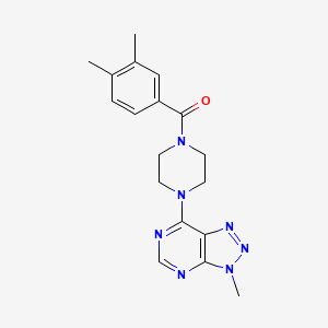 molecular formula C18H21N7O B6533677 1-(3,4-dimethylbenzoyl)-4-{3-methyl-3H-[1,2,3]triazolo[4,5-d]pyrimidin-7-yl}piperazine CAS No. 1058239-06-7