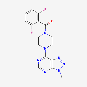 molecular formula C16H15F2N7O B6533726 1-(2,6-difluorobenzoyl)-4-{3-methyl-3H-[1,2,3]triazolo[4,5-d]pyrimidin-7-yl}piperazine CAS No. 1058232-27-1