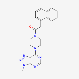 1-(4-{3-methyl-3H-[1,2,3]triazolo[4,5-d]pyrimidin-7-yl}piperazin-1-yl)-2-(naphthalen-1-yl)ethan-1-one