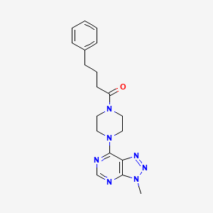 molecular formula C19H23N7O B6533828 1-(4-{3-methyl-3H-[1,2,3]triazolo[4,5-d]pyrimidin-7-yl}piperazin-1-yl)-4-phenylbutan-1-one CAS No. 1058497-16-7