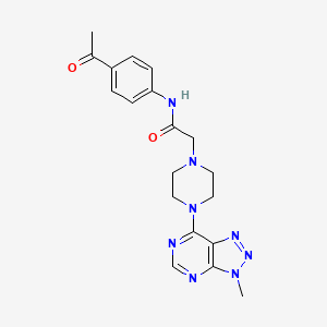 N-(4-acetylphenyl)-2-(4-{3-methyl-3H-[1,2,3]triazolo[4,5-d]pyrimidin-7-yl}piperazin-1-yl)acetamide