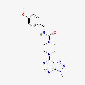 molecular formula C18H22N8O2 B6534243 N-[(4-methoxyphenyl)methyl]-4-{3-methyl-3H-[1,2,3]triazolo[4,5-d]pyrimidin-7-yl}piperazine-1-carboxamide CAS No. 1058205-88-1