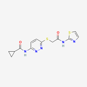molecular formula C13H13N5O2S2 B6537648 N-[6-({[(1,3-thiazol-2-yl)carbamoyl]methyl}sulfanyl)pyridazin-3-yl]cyclopropanecarboxamide CAS No. 1021228-33-0