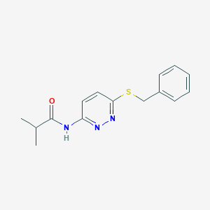 molecular formula C15H17N3OS B6537801 N-[6-(benzylsulfanyl)pyridazin-3-yl]-2-methylpropanamide CAS No. 1021214-03-8