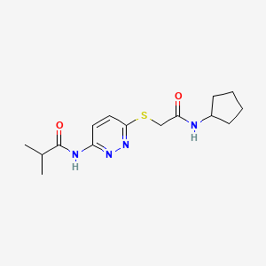 molecular formula C15H22N4O2S B6537831 N-(6-{[(cyclopentylcarbamoyl)methyl]sulfanyl}pyridazin-3-yl)-2-methylpropanamide CAS No. 1021214-16-3