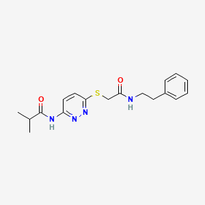 molecular formula C18H22N4O2S B6537903 2-methyl-N-[6-({[(2-phenylethyl)carbamoyl]methyl}sulfanyl)pyridazin-3-yl]propanamide CAS No. 1021214-35-6