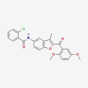 B6544481 2-chloro-N-[2-(2,5-dimethoxybenzoyl)-3-methyl-1-benzofuran-5-yl]benzamide CAS No. 929371-92-6