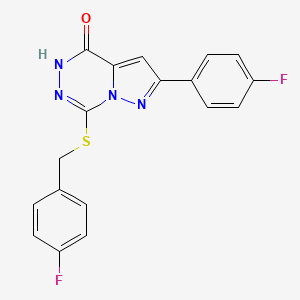 molecular formula C18H12F2N4OS B6554096 2-(4-fluorophenyl)-7-{[(4-fluorophenyl)methyl]sulfanyl}-4H,5H-pyrazolo[1,5-d][1,2,4]triazin-4-one CAS No. 1040681-69-3