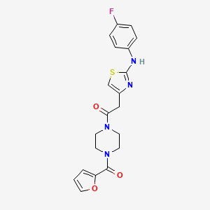 molecular formula C20H19FN4O3S B6557959 2-{2-[(4-fluorophenyl)amino]-1,3-thiazol-4-yl}-1-[4-(furan-2-carbonyl)piperazin-1-yl]ethan-1-one CAS No. 1040651-54-4