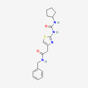 molecular formula C18H22N4O2S B6569313 N-benzyl-2-{2-[(cyclopentylcarbamoyl)amino]-1,3-thiazol-4-yl}acetamide CAS No. 921876-03-1