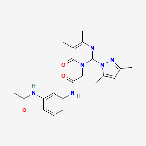molecular formula C22H26N6O3 B6573943 2-[2-(3,5-dimethyl-1H-pyrazol-1-yl)-5-ethyl-4-methyl-6-oxo-1,6-dihydropyrimidin-1-yl]-N-(3-acetamidophenyl)acetamide CAS No. 1019107-17-5
