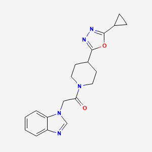 2-(1H-1,3-benzodiazol-1-yl)-1-[4-(5-cyclopropyl-1,3,4-oxadiazol-2-yl)piperidin-1-yl]ethan-1-one