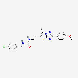 molecular formula C22H22ClN5O2S B6582187 1-[(4-chlorophenyl)methyl]-3-{2-[2-(4-methoxyphenyl)-6-methyl-[1,2,4]triazolo[3,2-b][1,3]thiazol-5-yl]ethyl}urea CAS No. 1208741-52-9