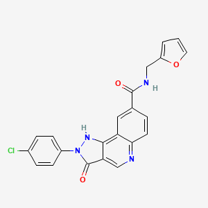 molecular formula C22H15ClN4O3 B6584075 2-(4-chlorophenyl)-N-[(furan-2-yl)methyl]-3-oxo-2H,3H,5H-pyrazolo[4,3-c]quinoline-8-carboxamide CAS No. 1251616-34-8