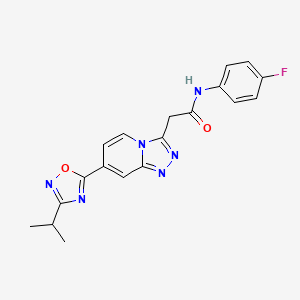molecular formula C19H17FN6O2 B6585708 N-(4-fluorophenyl)-2-{7-[3-(propan-2-yl)-1,2,4-oxadiazol-5-yl]-[1,2,4]triazolo[4,3-a]pyridin-3-yl}acetamide CAS No. 1251681-12-5