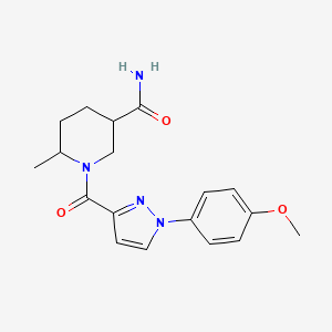 molecular formula C18H22N4O3 B6620772 1-[1-(4-Methoxyphenyl)pyrazole-3-carbonyl]-6-methylpiperidine-3-carboxamide 