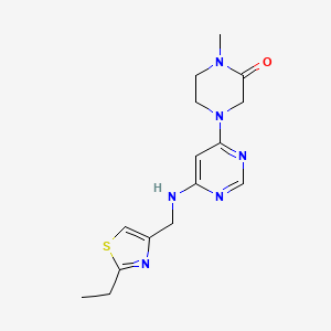 molecular formula C15H20N6OS B6623619 4-[6-[(2-Ethyl-1,3-thiazol-4-yl)methylamino]pyrimidin-4-yl]-1-methylpiperazin-2-one 