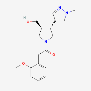 molecular formula C18H23N3O3 B6624376 1-[(3S,4R)-3-(hydroxymethyl)-4-(1-methylpyrazol-4-yl)pyrrolidin-1-yl]-2-(2-methoxyphenyl)ethanone 
