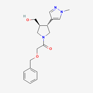 molecular formula C18H23N3O3 B6624384 1-[(3S,4R)-3-(hydroxymethyl)-4-(1-methylpyrazol-4-yl)pyrrolidin-1-yl]-2-phenylmethoxyethanone 