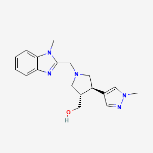 molecular formula C18H23N5O B6624573 [(3S,4R)-1-[(1-methylbenzimidazol-2-yl)methyl]-4-(1-methylpyrazol-4-yl)pyrrolidin-3-yl]methanol 