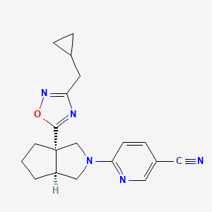 molecular formula C19H21N5O B6626086 6-[(3aS,6aS)-3a-[3-(cyclopropylmethyl)-1,2,4-oxadiazol-5-yl]-1,3,4,5,6,6a-hexahydrocyclopenta[c]pyrrol-2-yl]pyridine-3-carbonitrile 