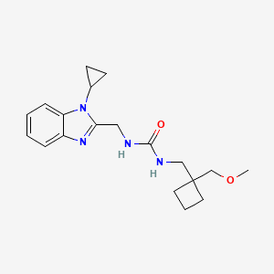 molecular formula C19H26N4O2 B6626377 1-[(1-Cyclopropylbenzimidazol-2-yl)methyl]-3-[[1-(methoxymethyl)cyclobutyl]methyl]urea 