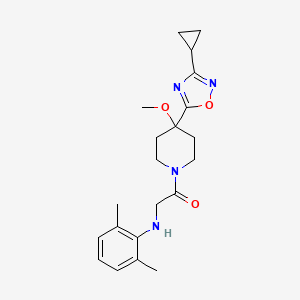 molecular formula C21H28N4O3 B6627116 1-[4-(3-Cyclopropyl-1,2,4-oxadiazol-5-yl)-4-methoxypiperidin-1-yl]-2-(2,6-dimethylanilino)ethanone 