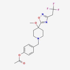 molecular formula C19H22F3N3O4 B6627229 [4-[[4-Methoxy-4-[3-(2,2,2-trifluoroethyl)-1,2,4-oxadiazol-5-yl]piperidin-1-yl]methyl]phenyl] acetate 