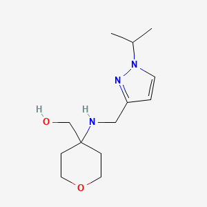 [4-[(1-Propan-2-ylpyrazol-3-yl)methylamino]oxan-4-yl]methanol