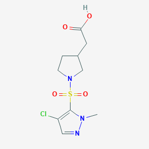molecular formula C10H14ClN3O4S B6633358 2-[1-(4-Chloro-2-methylpyrazol-3-yl)sulfonylpyrrolidin-3-yl]acetic acid 